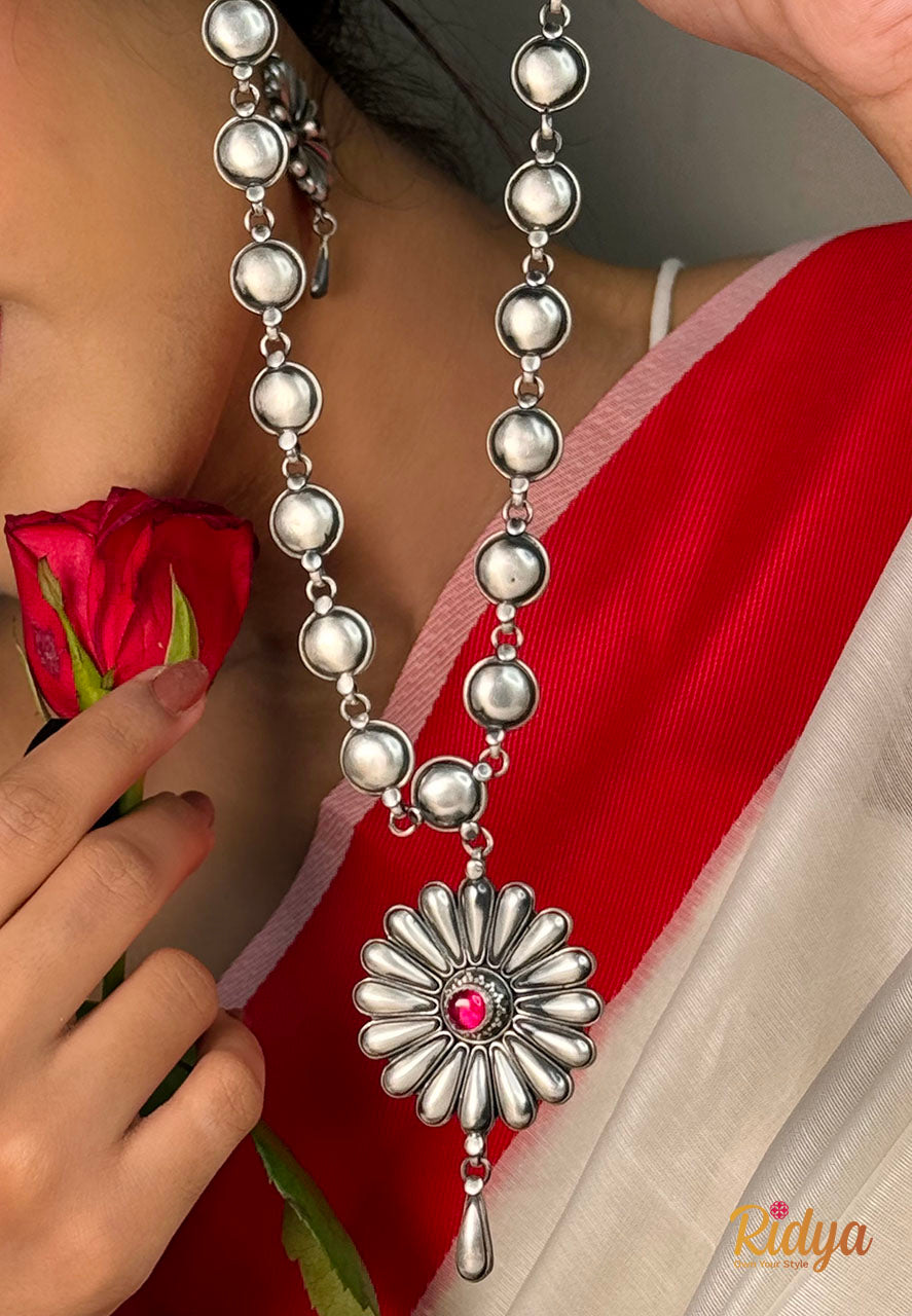 Floral Pendant Button Chain Elegant Necklace