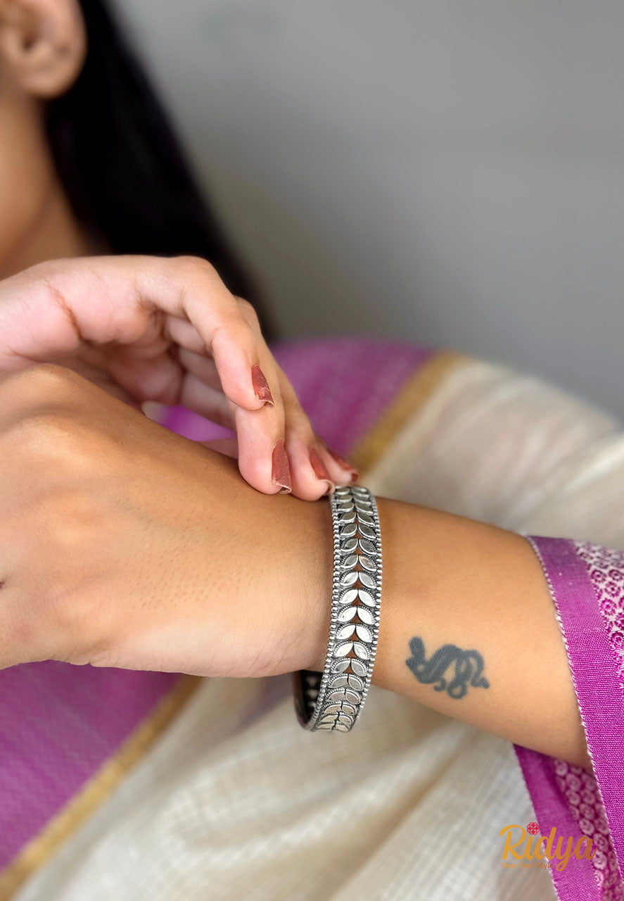 Pure Silver Bangles-Leaf Detail Elegant Work Wear Kada (1) Ridya Fashions