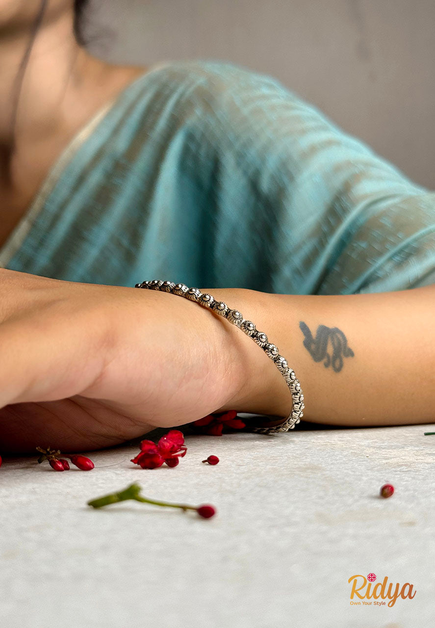 Pure Silver Bangles-The Tiny Flowers Everyday Wear Bangles (4) Ridya Fashions