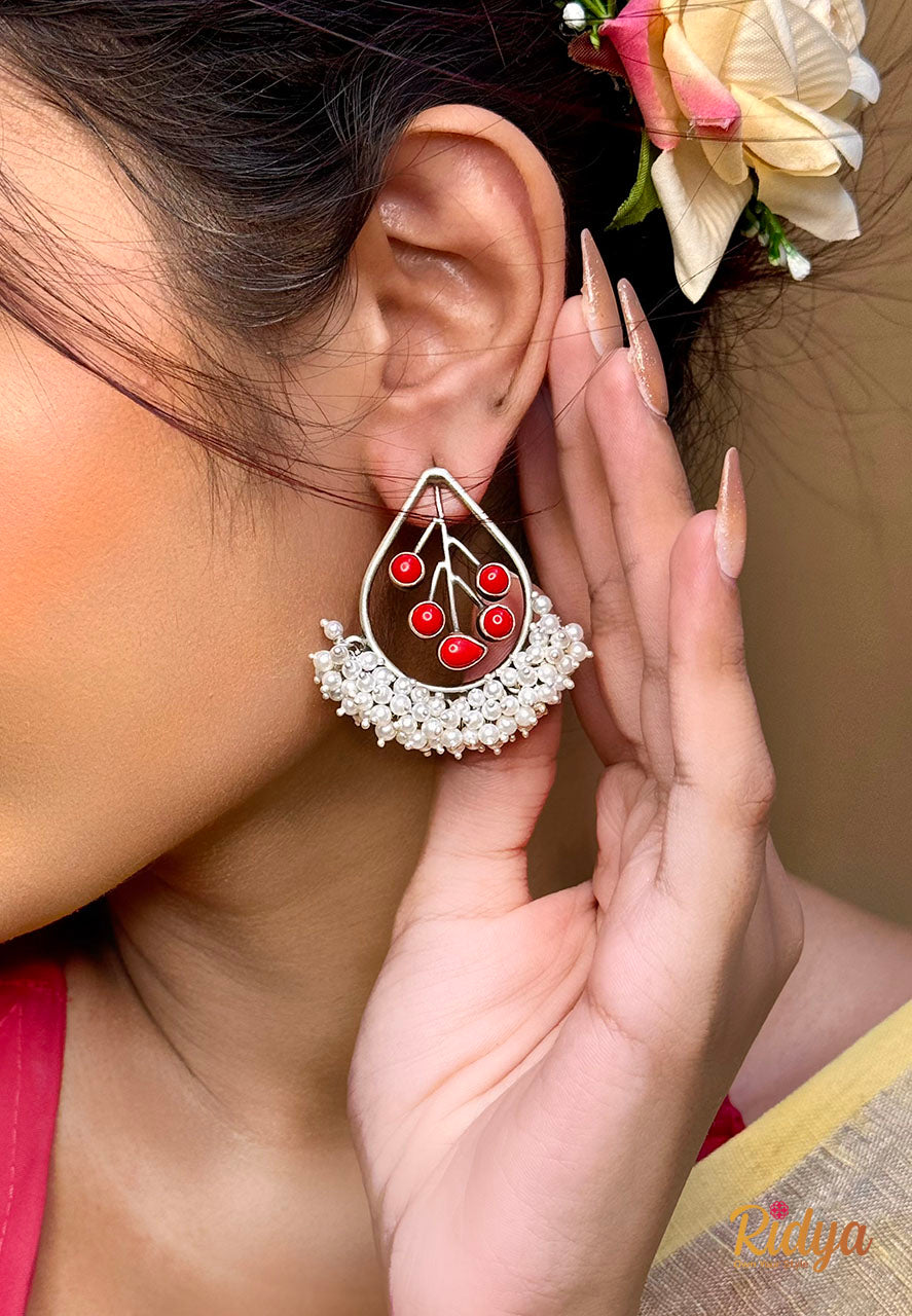 Leaf Detailed Pearl Red Stone Earrings