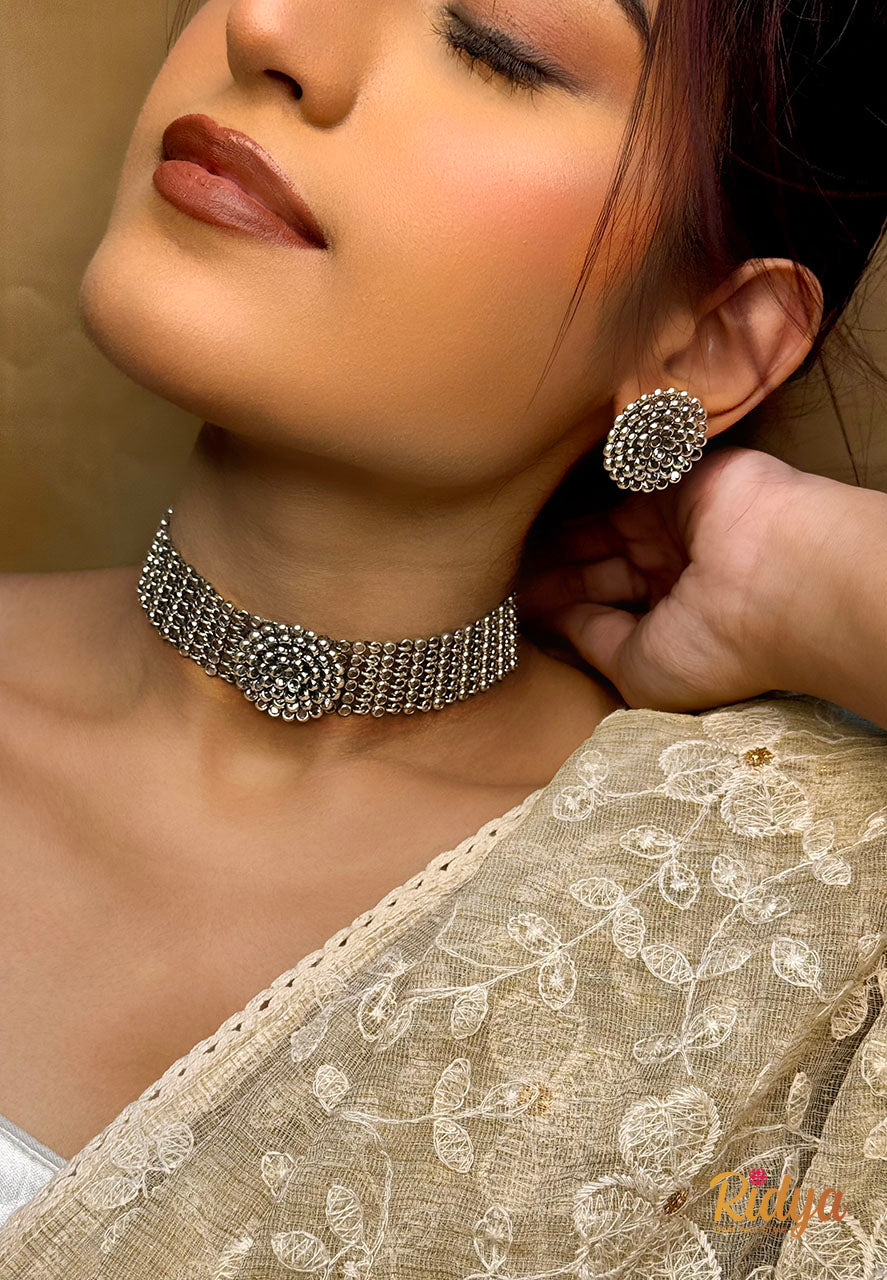 Buy 92.5 Silver Choker Online- Crystal Flower Jadau Dazzling Choker Necklace (1) Ridya Fashions