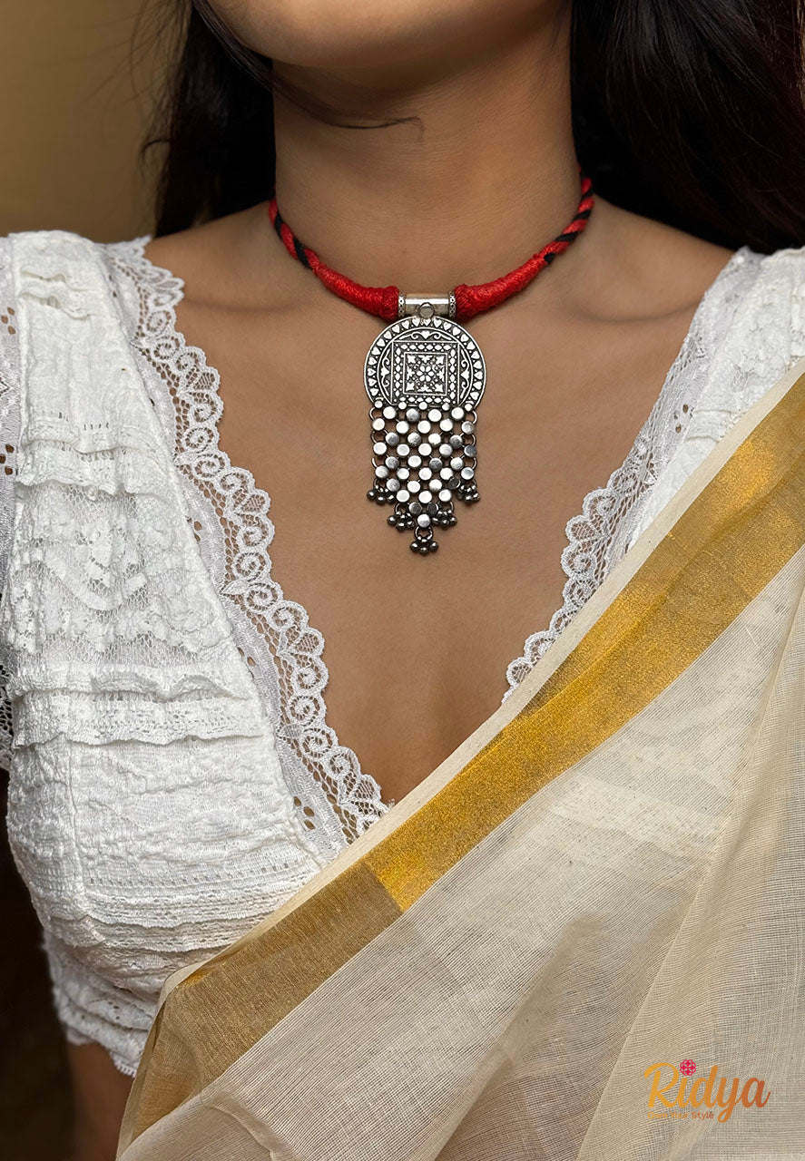 Ethnic Details Embossed Jaali Ghungru Necklace