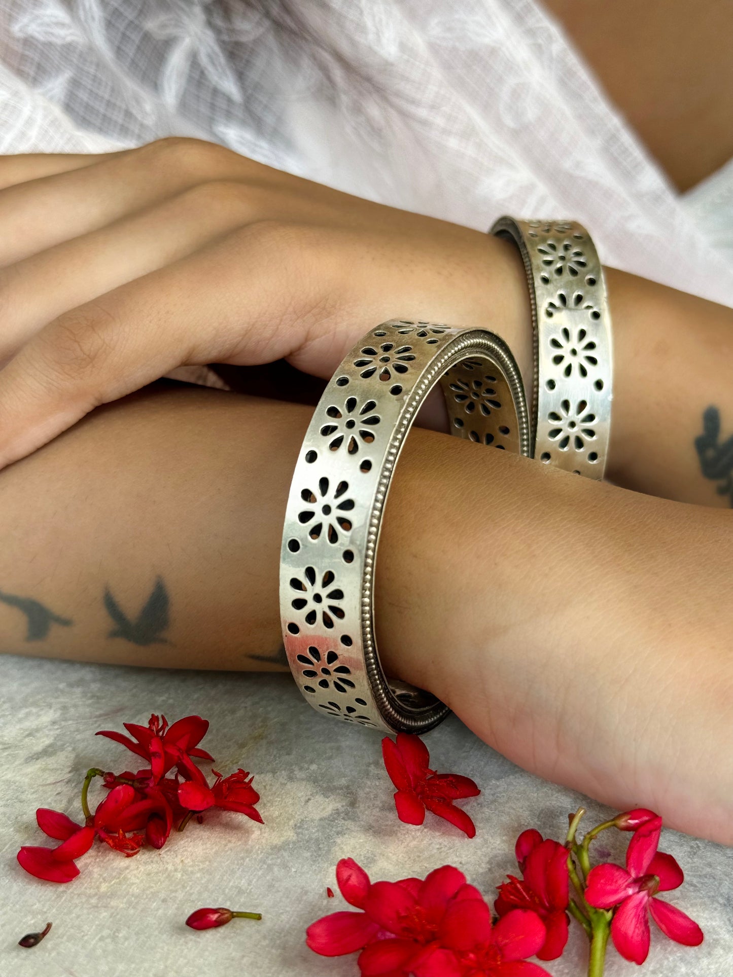 Floral Details Cut Work Classic Bangle